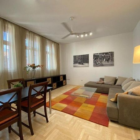 Downtown Gozsdu Vibe Apartments Budapest Bagian luar foto