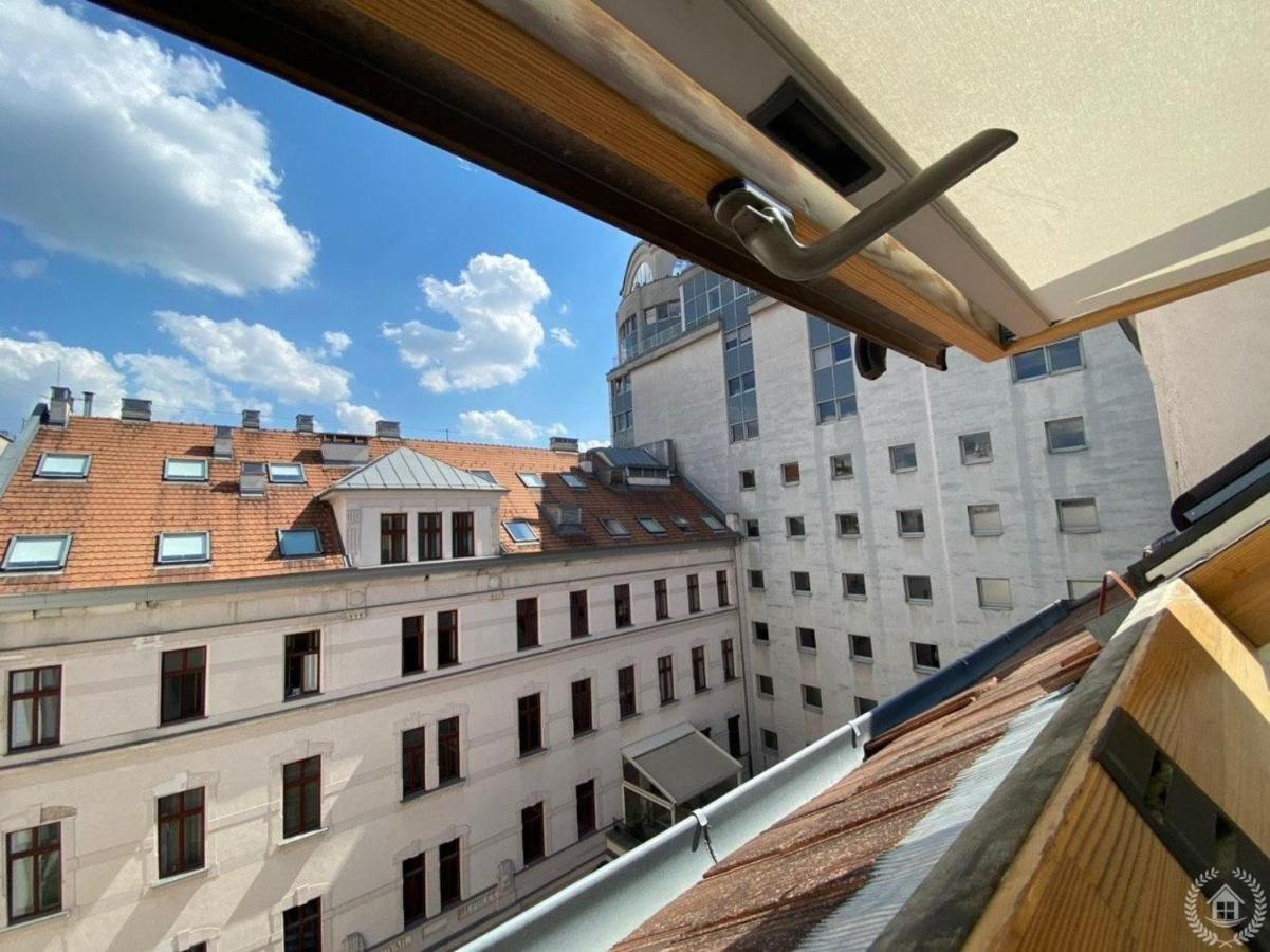 Downtown Gozsdu Vibe Apartments Budapest Bagian luar foto