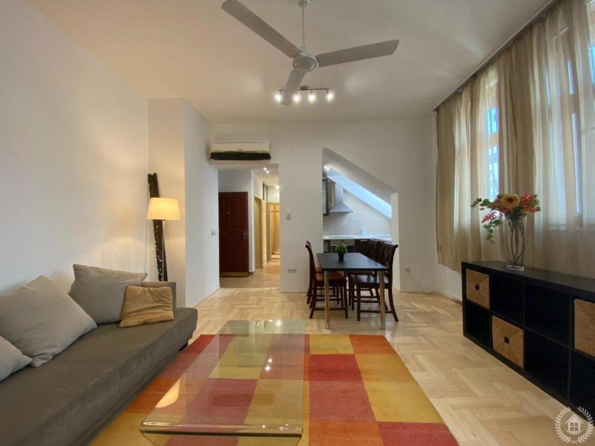 Downtown Gozsdu Vibe Apartments Budapest Bagian luar foto